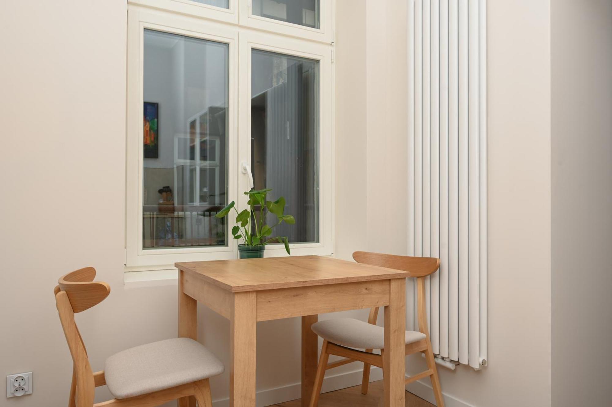 Rentplanet - Plac Matejki Apartment Krakau